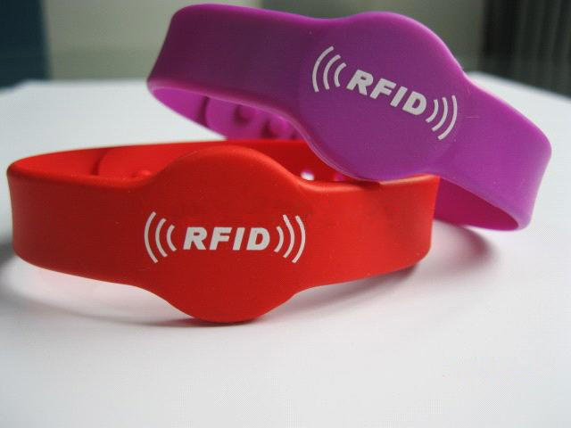 Reusable NFC wristbands