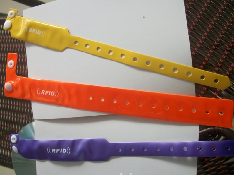 One-off NFC wristbands